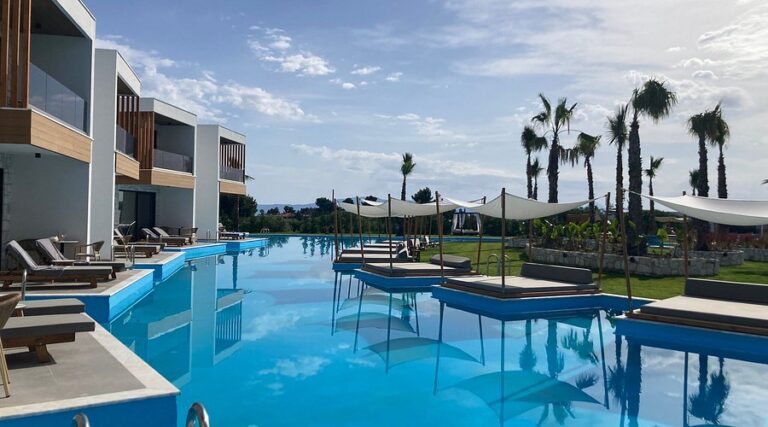 Common Luxury Resort Service Failures: A Definitive Editorial